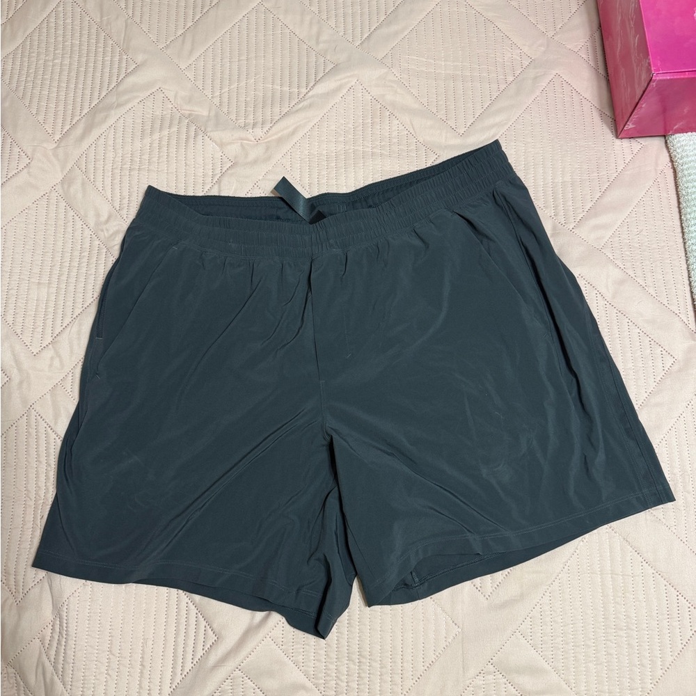 Lululemon Pace Breaker 7’ Linerless Shorts (SIZE XXL)